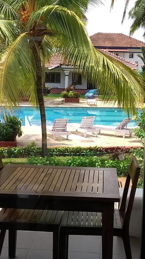 Luisa By The Sea Suites & Sea Front Rooms Mobor Exteriör bild