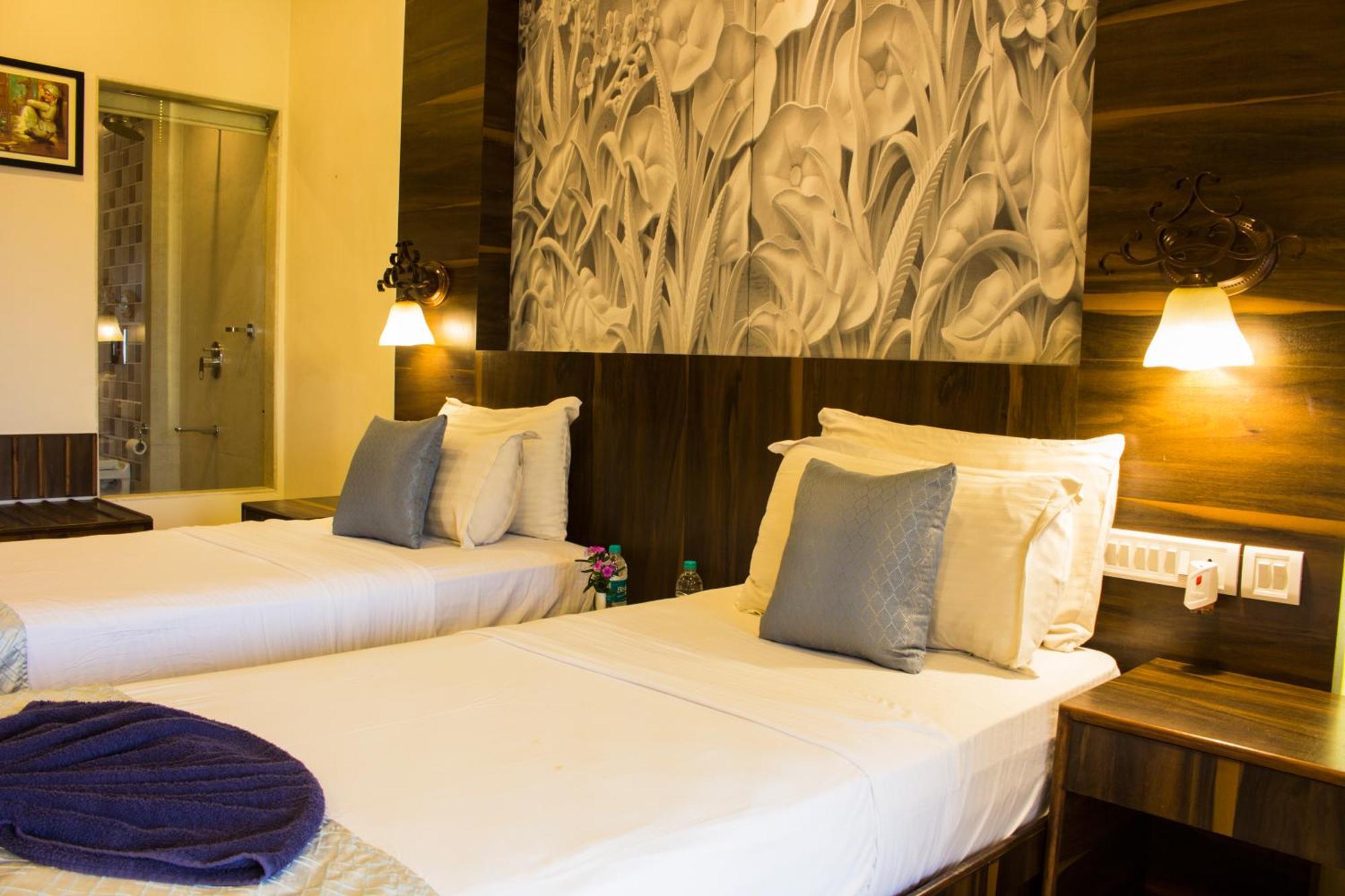 Luisa By The Sea Suites & Sea Front Rooms Mobor Exteriör bild