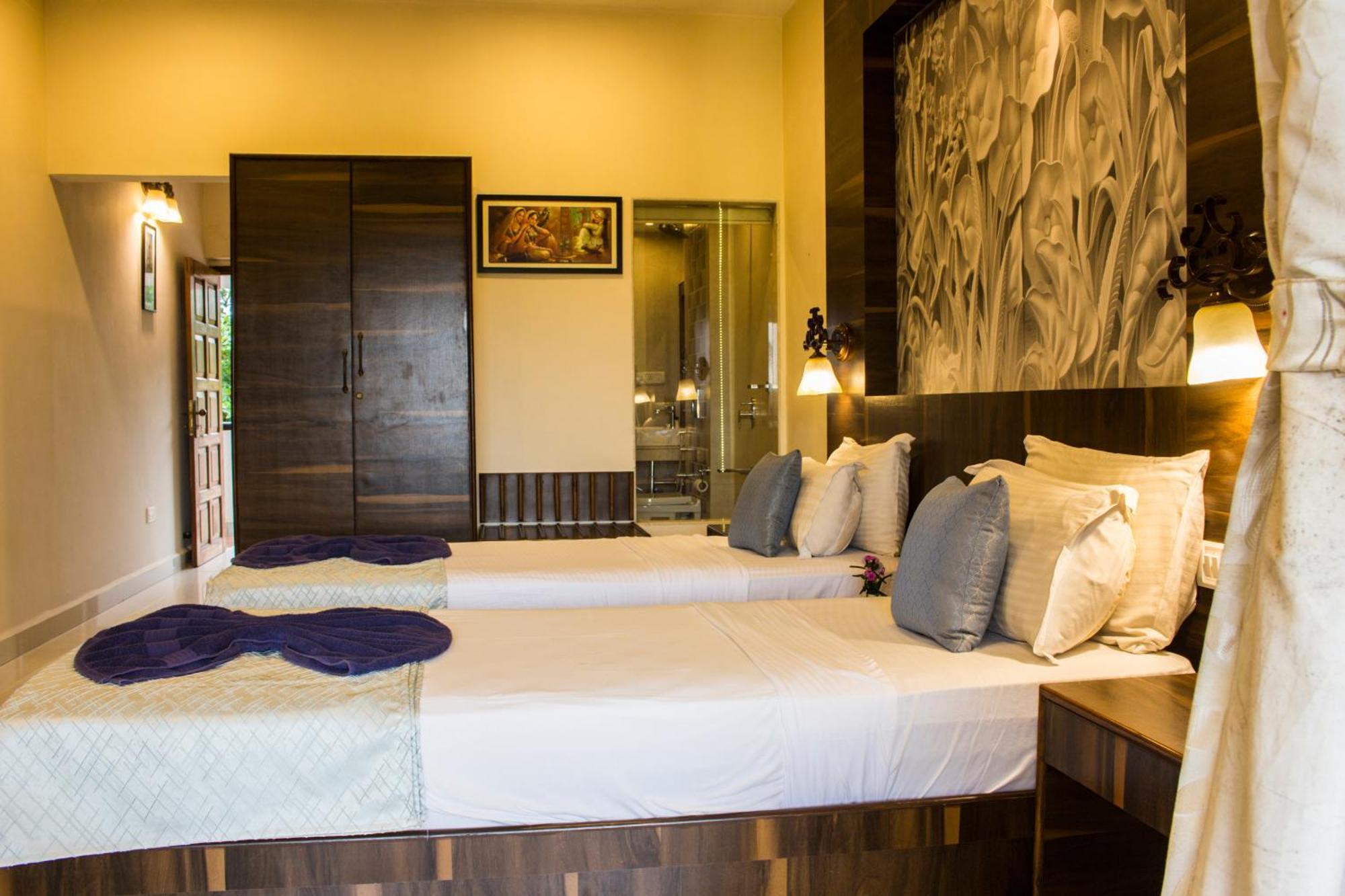 Luisa By The Sea Suites & Sea Front Rooms Mobor Exteriör bild