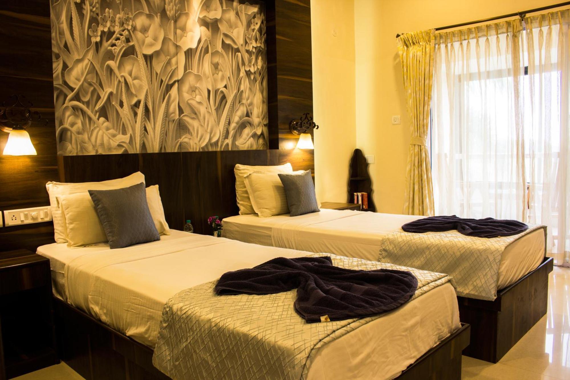 Luisa By The Sea Suites & Sea Front Rooms Mobor Exteriör bild